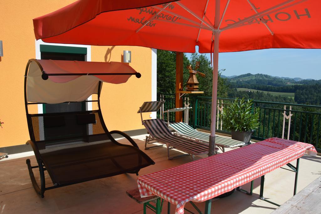 Gaestehaus Schmid Sankt Johann im Saggautal Eksteriør billede